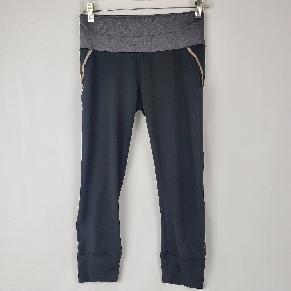 Reebok Womens Athletic Cropped Capris Leggings Workout Pants Mesh Back Sz Small